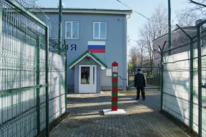 Гражданин Таджикистана с поддельной визой Литвы не прошёл в Нарву